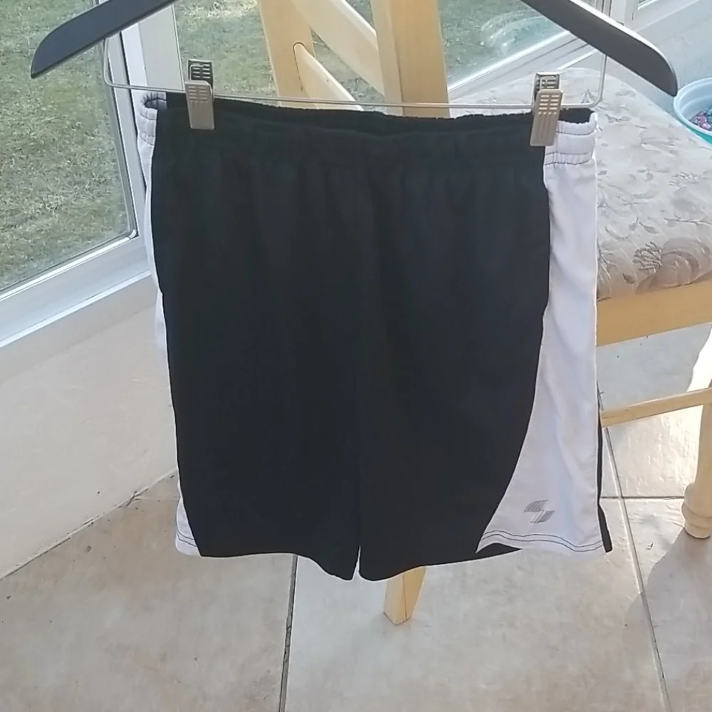 Childrens place sport black and white short large